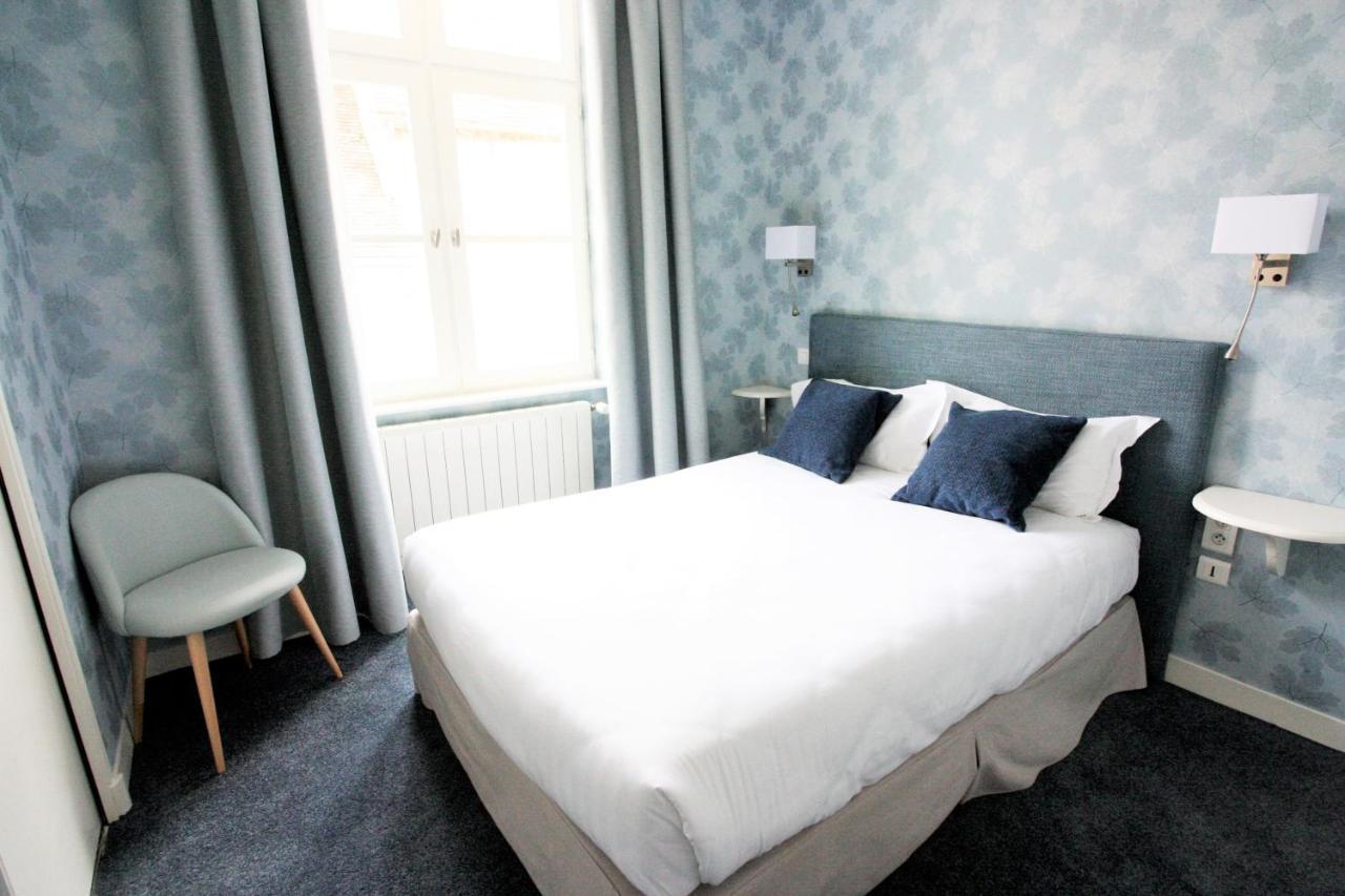 Logis - Hotel & Restaurant Du Tribunal Mortagne-au-Perche Eksteriør bilde