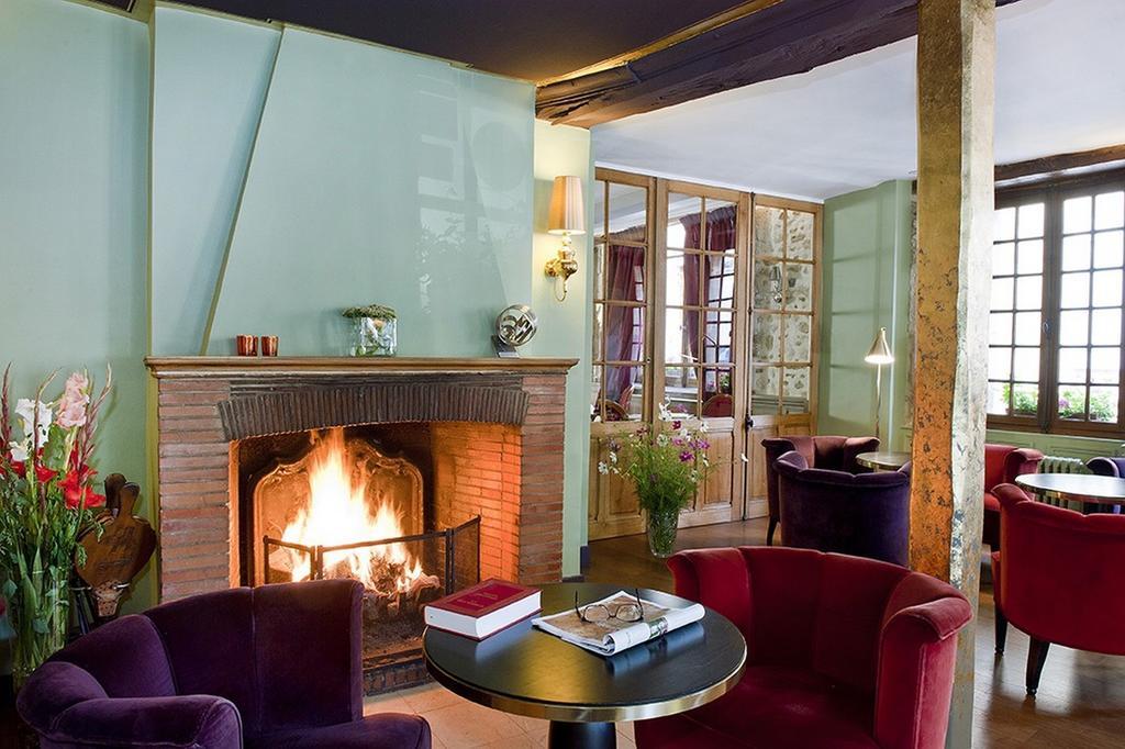 Logis - Hotel & Restaurant Du Tribunal Mortagne-au-Perche Eksteriør bilde