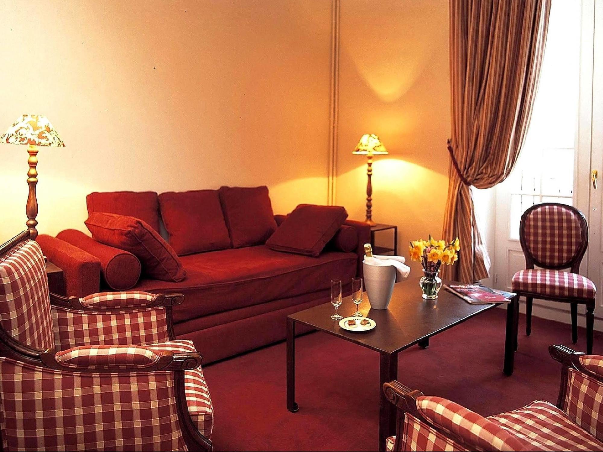 Logis - Hotel & Restaurant Du Tribunal Mortagne-au-Perche Eksteriør bilde