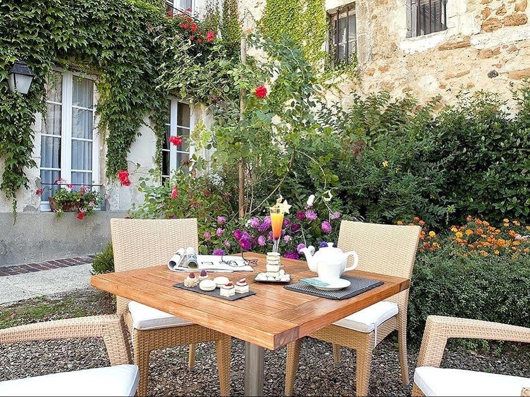 Logis - Hotel & Restaurant Du Tribunal Mortagne-au-Perche Eksteriør bilde