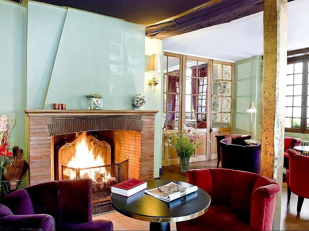 Logis - Hotel & Restaurant Du Tribunal Mortagne-au-Perche Eksteriør bilde